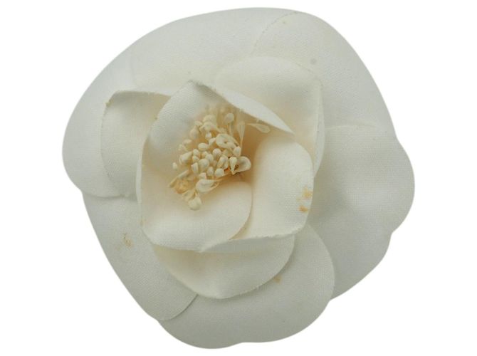 Timeless Chanel Stoffbrosche Camelia Weiß 