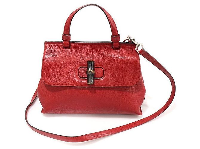 Gucci Pequena bolsa de alça Bamboo em couro vermelho