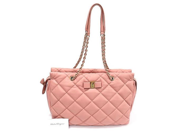 Salvatore Ferragamo Bolsa de ombro com corrente GINETTE em napa acolchoada rosa