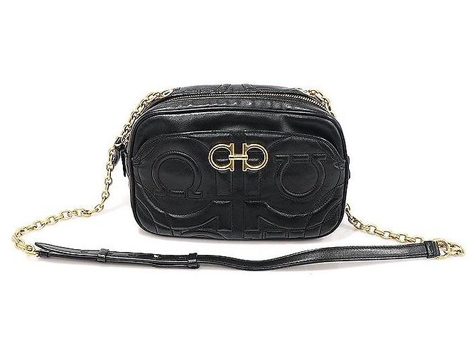Salvatore Ferragamo Bolsa crossbody camera acolchoada em pele de vitelo preta Preto