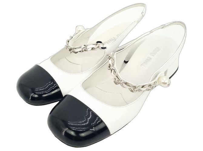Miu Miu Zapatos de charol Blanco