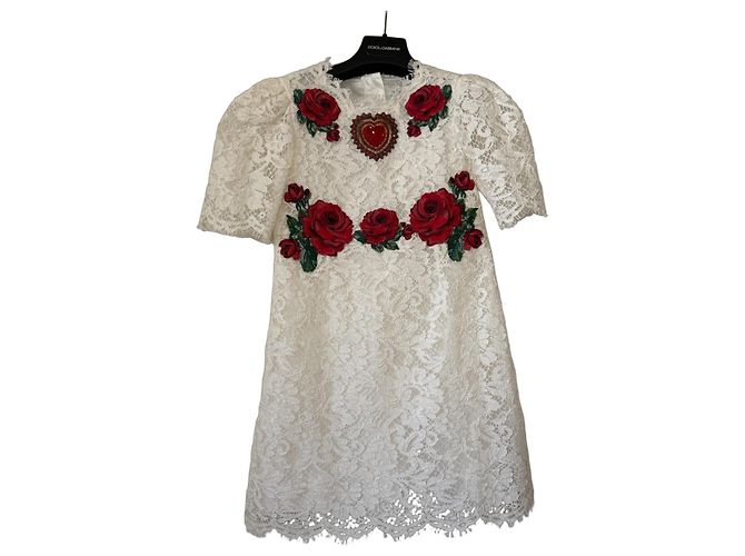 Dolce & Gabbana Robe en dentelle blanche brodée roses Rouge