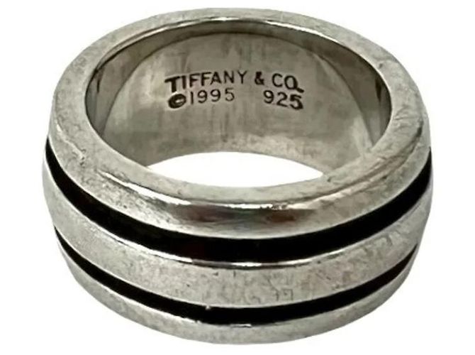 Anel de banda de linha dupla canelada Tiffany & Co. Prata