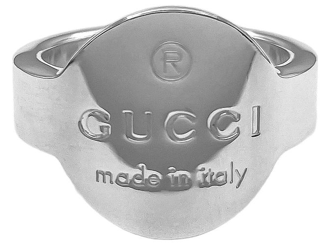 Anello con logo ovale Gucci Argento