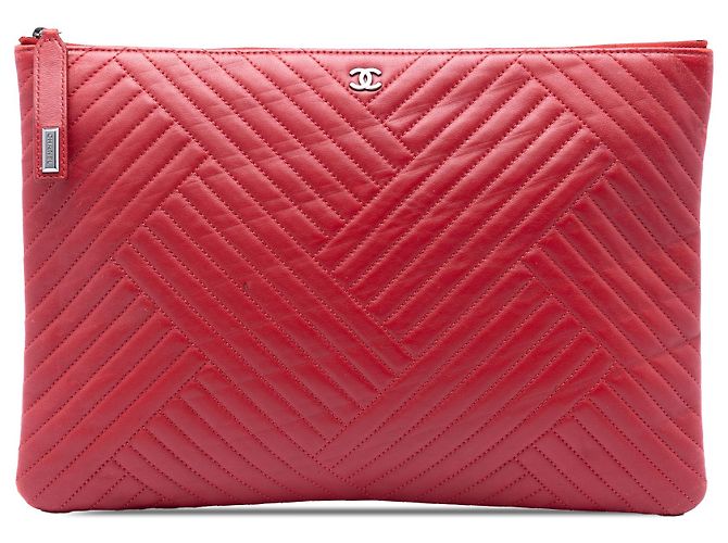 Chanel Red Large Diagonal Quilted Lambskin O Case Clutch Rot