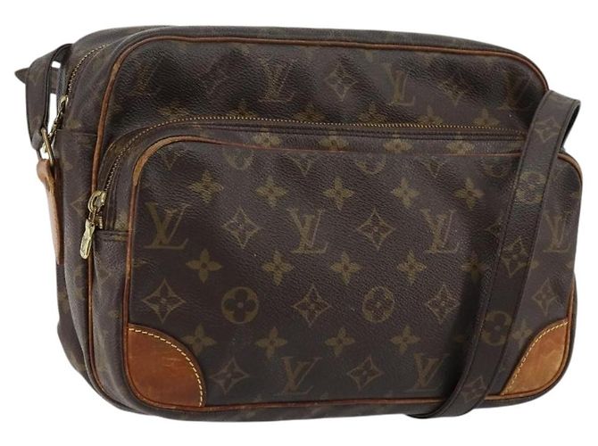 LOUIS VUITTON Bolsa de Ombro Monogram Nile M45244 LV Auth 178343 Monograma
