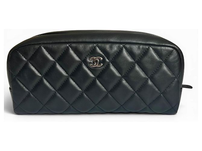 Chanel Vanity Case Medium Acolchoado Preto Hardware prateado