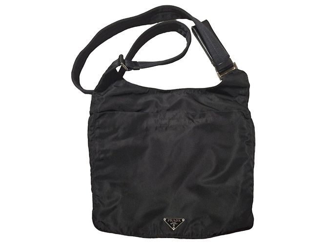 Prada Borsa a Tracolla in Nylon Nero