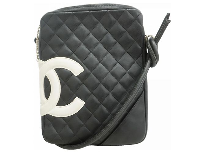 Borsa a tracolla Chanel Cambon in agnello Nero