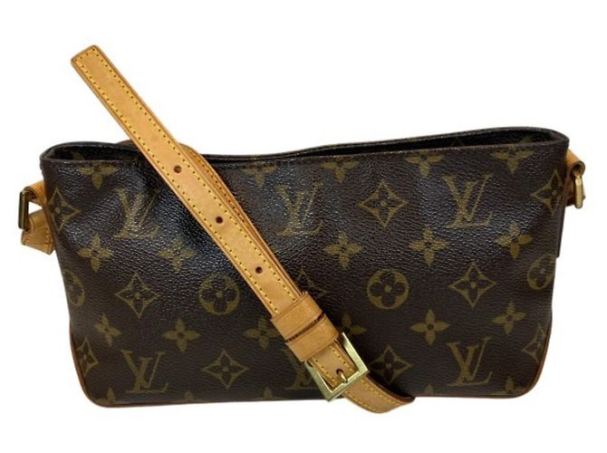 Bolso Louis Vuitton Monogram Trotteur Castaño