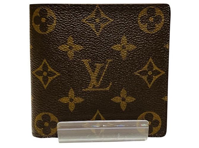 Louis Vuitton Monogram Bi-fold Wallet Brown