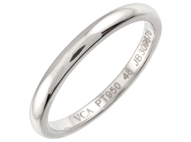 Van Cleef & Arpels Tendrement Platinum Ring 