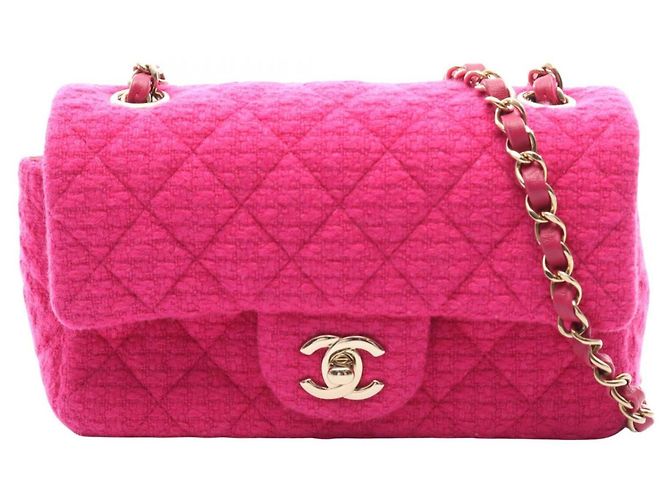 Bolsa de Ombro Chanel Mini Matelassé 20 Rosa