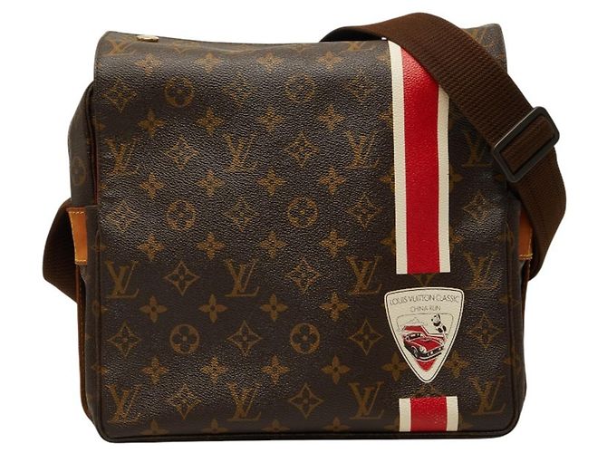 Bolsa Transversal Louis Vuitton Monogram Naviglio Marrom