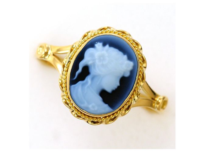 Autre Marque 18K Gelbgold-Ring mit Stein-Cameo Golden