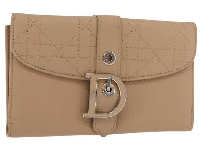 Cartera Bifold Christian Dior de cuero Beige Plata Auth 181514