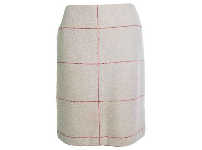 Chanel, falda de tweed beige con líneas rojas