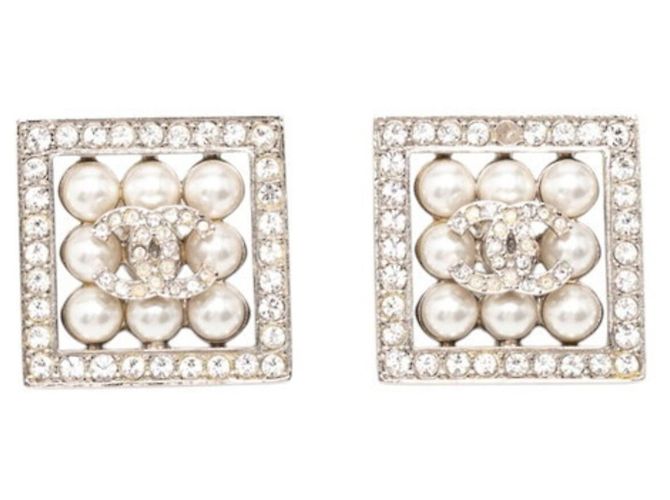 Pendientes de botón Chanel Coco Mark Square Plata