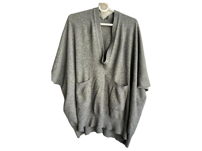 Brunello Cucinelli Kaschmir-Poncho in Grau