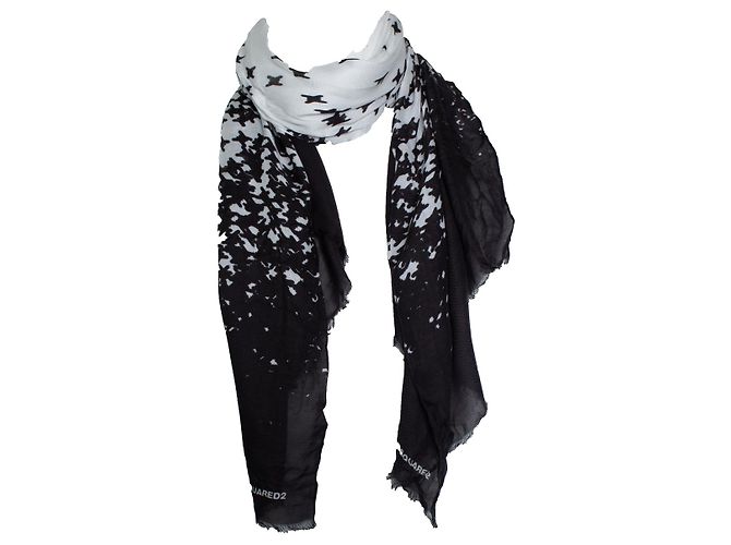 Dsquared2, sciarpa stampata bianco e nero 