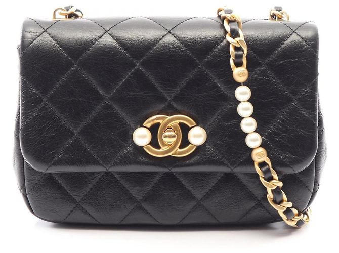 Borsa a tracolla Chanel in pelle matelassé nera Nero