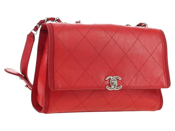 CHANEL Chain Shoulder Bag Kalbsleder Rot Silber CC Auth 181465M