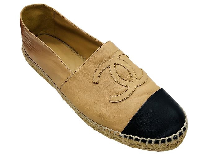 Chanel Espadrilles Beige / Black Cap Toe CC Logo Leather