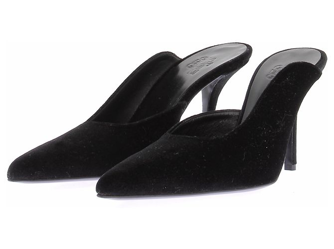 Autre Marque Mules mit Absatz aus schwarzem Wildleder