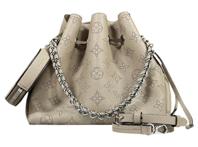 Bolsa de Ombro Louis Vuitton Bella Monogram Mahina Bege