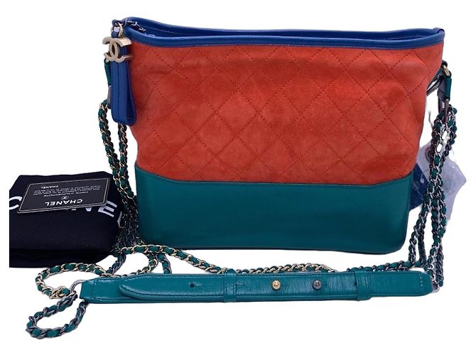 Bolsa Chanel Passeport Medium em Camurça Multicor