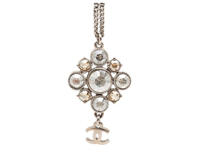 Timeless Collar con colgante de cadena con el logotipo Coco de Chanel Plata