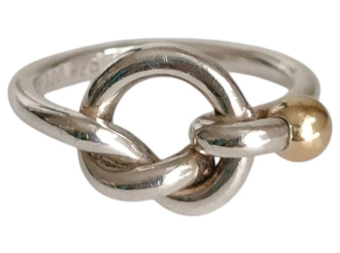 Anillo Love Knot de Tiffany & Co.