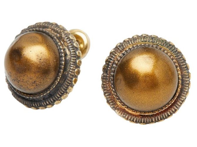 Chanel Vintage Stud Earrings 99A