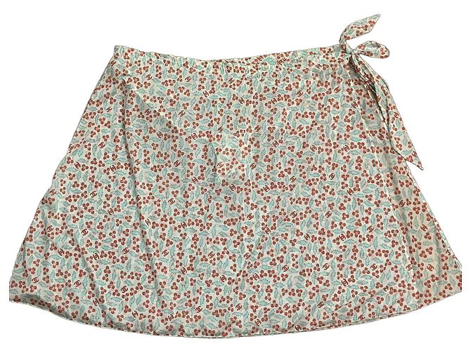 Chanel Saia Curta Estampada Logo CC Branco Vermelho Verde