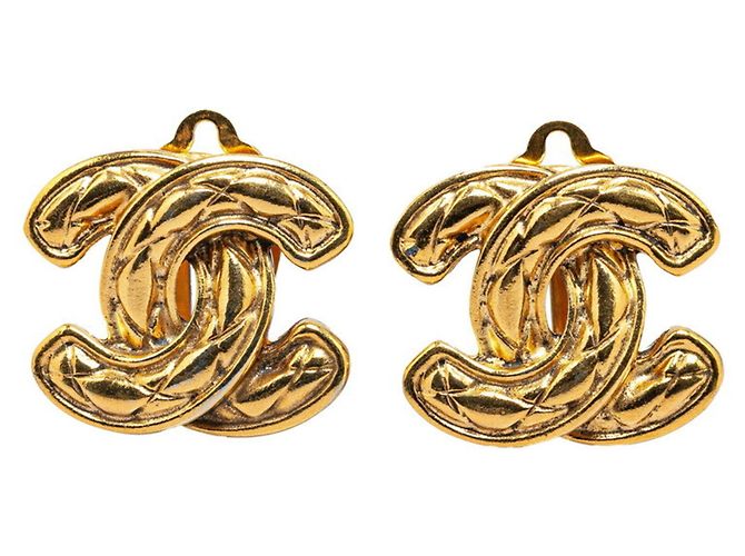 Pendientes Chanel Matelassé Coco Mark Clip en Oro Dorado