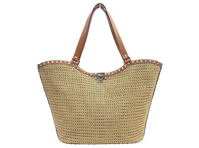 BOLSA TOTE VALENTINO ROCKSTUD EM RAFIA & COURO Bege