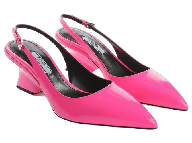 Prada Slingback Pumps aus pinkem Lackleder