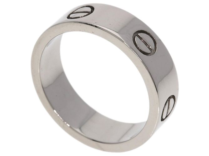 Anillo Love de Cartier en oro blanco de 18K