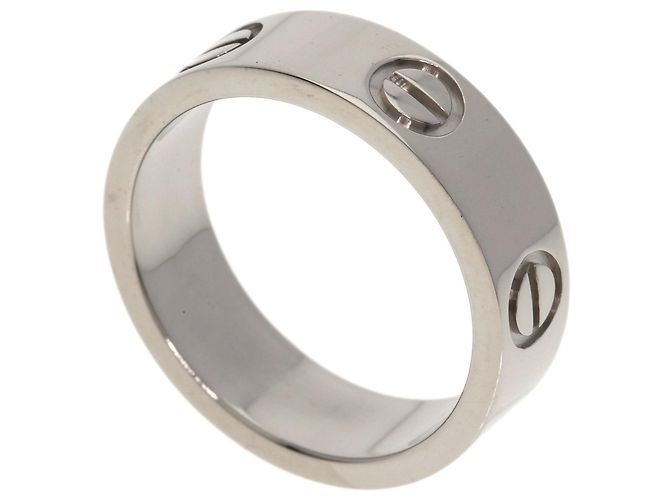 Anillo Love de Cartier en oro blanco de 18K