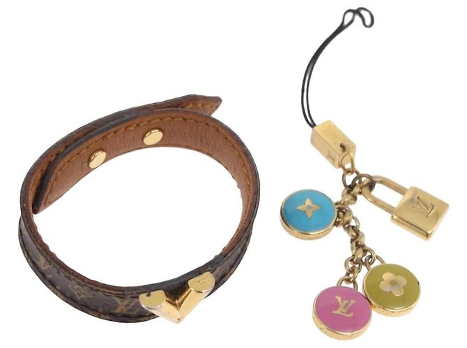 LOUIS VUITTON Monogram Charm metal 2 Set Gold LV Auth BA13247 D'oro Monogramma