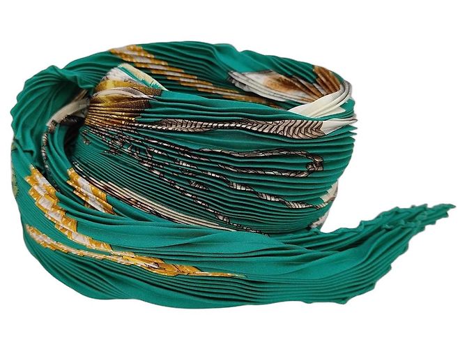Hermès Lenços de seda Triangle Hermes Verde
