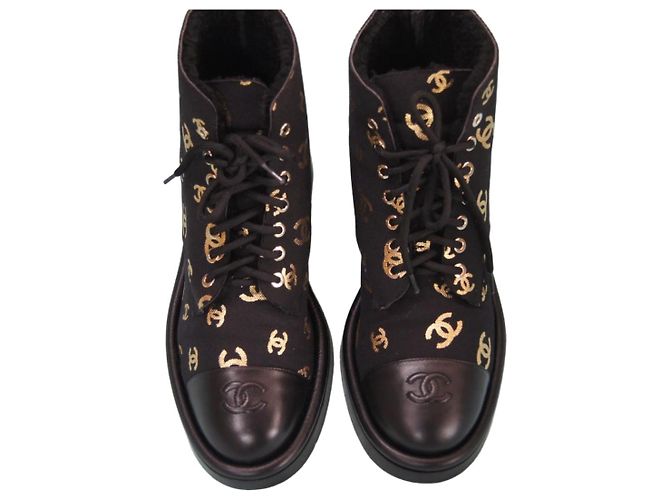 Chanel Stiefel aus schwarzem Canvas und Leder mit CC-Logo Golden