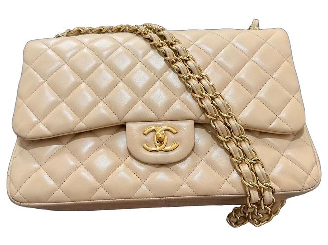 Chanel Borsa Classica Medium Beige in Agnello