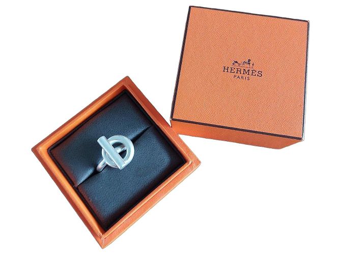 Anillo Hermès Échappée Plata Spi Gran Modelo