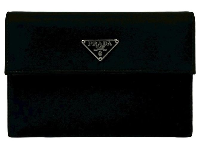 Portafoglio trilobato in nylon Tessuto con logo triangolo Prada e finiture in pelle Nero
