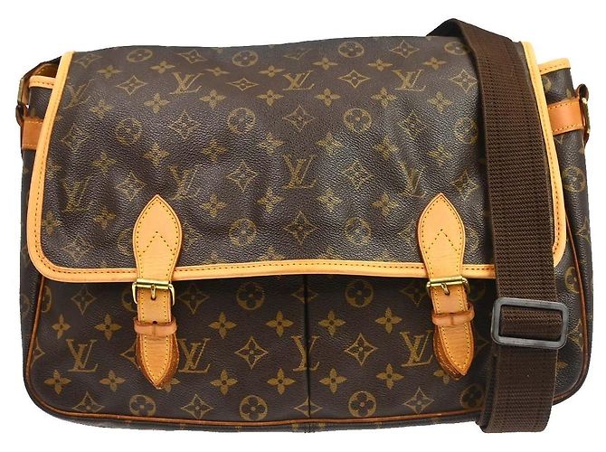 Louis Vuitton Sac Gibeciere Messenger Bag Monogram Canvas GM Marron