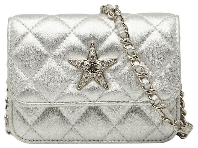 Bolsa de Ombro Pouch Chanel Mini Matelassé Coco Mark Chain Prata