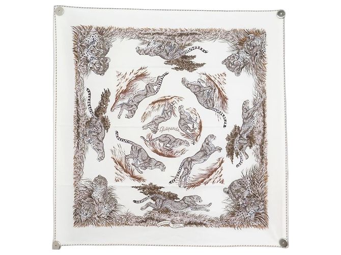Hermès NEW HERMES LES GUEPARDS COTTON 80 WHITE ROBERT DALLET SCARF