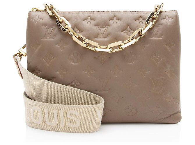 Louis Vuitton Coussin PM Schultertasche aus Monogram-Prägung-Lammleder Braun Beige