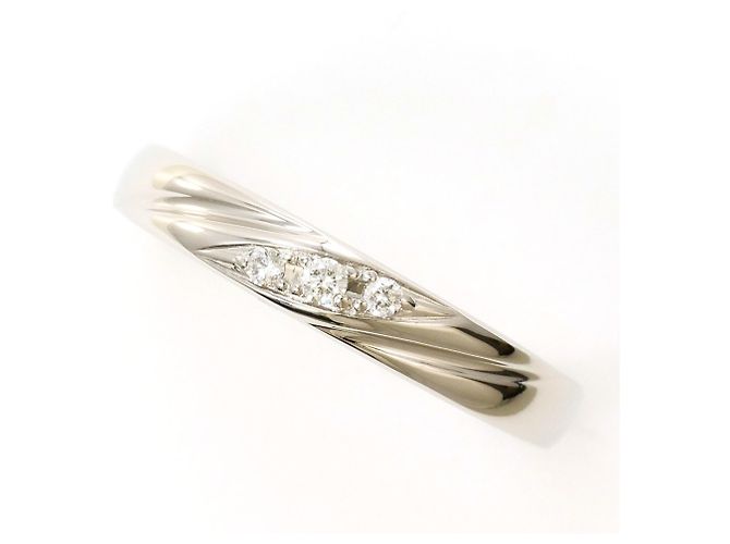 Autre Marque Anello a fascia in platino PT950 con diamante